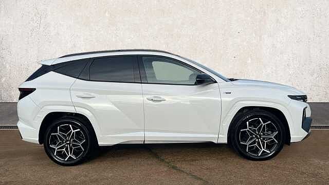Hyundai TUCSON 1.6 h T-GDi N Line S SUV 5dr Petrol Hybrid Auto Euro 6 (s/s) (230 ps) Serenity White