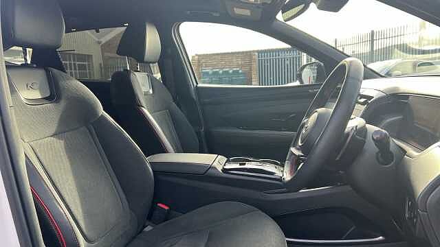 Hyundai TUCSON 1.6 h T-GDi N Line S SUV 5dr Petrol Hybrid Auto Euro 6 (s/s) (230 ps) Serenity White