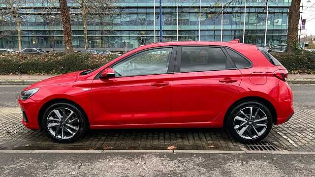 Hyundai i30 1.0 T-GDi MHEV Premium Hatchback 5dr Petrol Hybrid Manual Euro 6 (s/s) (120 ps)