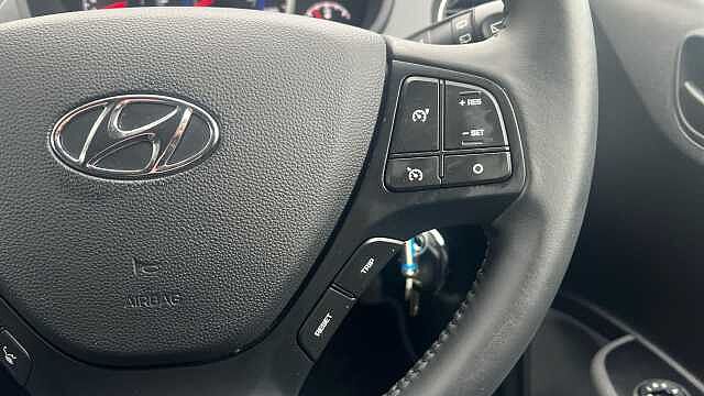 Hyundai i10 1.0 Play Hatchback 5dr Petrol Manual Euro 6 (67 ps)