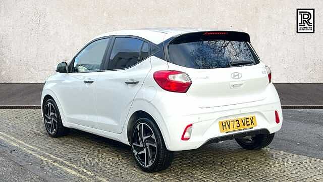 Hyundai I10 1.0 Premium Hatchback 5dr Petrol Manual Euro 6 (s/s) (67 ps) Atlas White