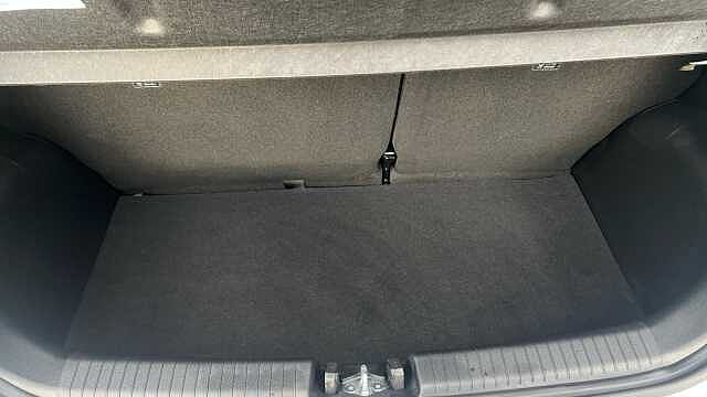 Hyundai I10 1.0 Premium Hatchback 5dr Petrol Manual Euro 6 (s/s) (67 ps) Atlas White