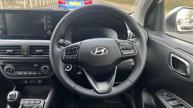 Hyundai I10 1.0 Premium Hatchback 5dr Petrol Manual Euro 6 (s/s) (67 ps) Atlas White