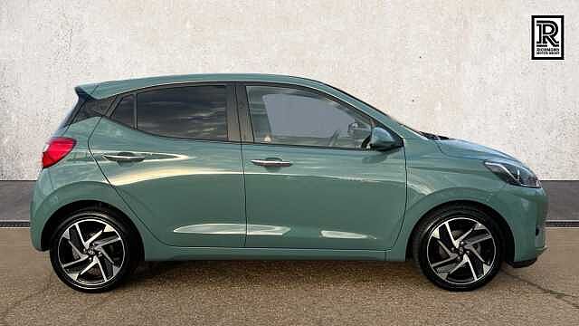 Hyundai i10 1.0 Premium Hatchback 5dr Petrol Manual Euro 6 (s/s) (67 ps)