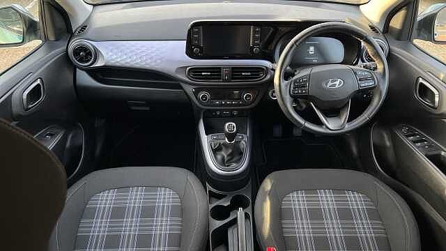 Hyundai i10 1.0 Premium Hatchback 5dr Petrol Manual Euro 6 (s/s) (67 ps)