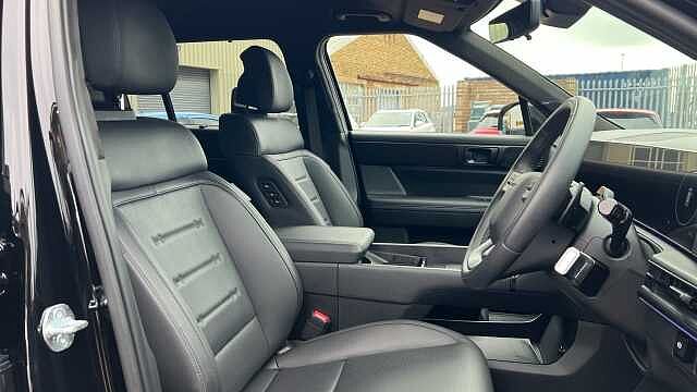 Hyundai Santa Fe 1.6 T-GDi 13.8kWh Calligraphy SUV 5dr Petrol Plug-in Hybrid Auto 4WD Euro 6 (s/s