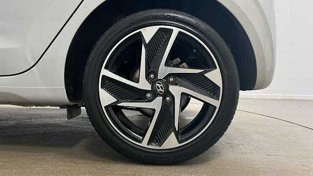 Hyundai i10 1.0 Premium Hatchback 5dr Petrol Manual Euro 6 (s/s) (67 ps)