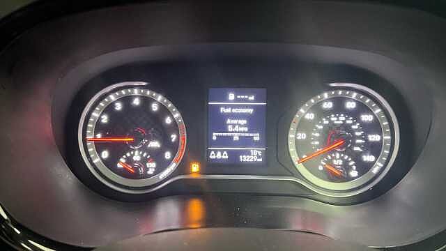 Hyundai i10 1.0 Premium Hatchback 5dr Petrol Manual Euro 6 (s/s) (67 ps)