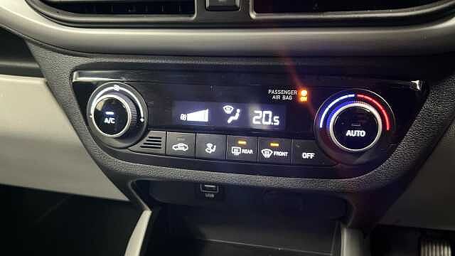 Hyundai i10 1.0 Premium Hatchback 5dr Petrol Manual Euro 6 (s/s) (67 ps)