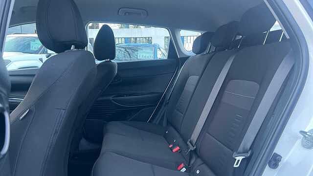 Hyundai BAYON 1.0 T-GDi Advance SUV 5dr Petrol DCT Euro 6 (s/s) (100 ps)