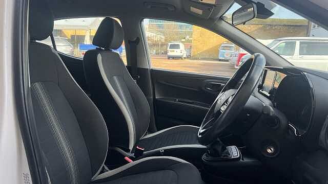 Hyundai i10 1.0 SE Connect Hatchback 5dr Petrol Manual Euro 6 (s/s) (67 ps)