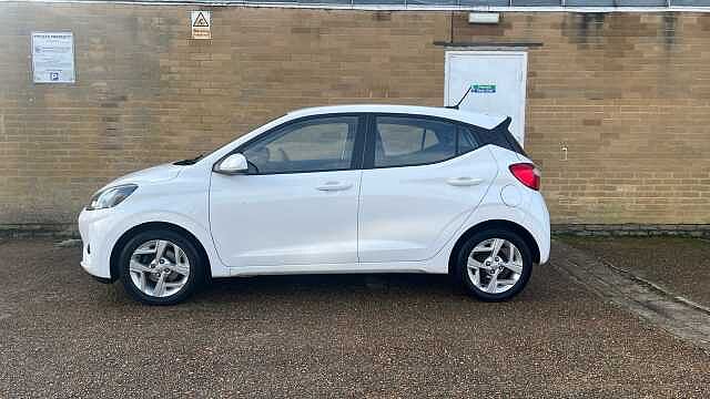 Hyundai i10 1.0 SE Connect Hatchback 5dr Petrol Manual Euro 6 (s/s) (67 ps)