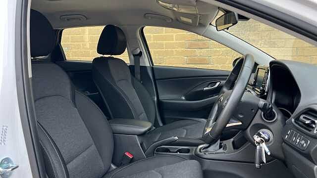 Hyundai i30 1.0 T-GDi MHEV SE Connect Hatchback 5dr Petrol Hybrid Manual Euro 6 (s/s) (120 p