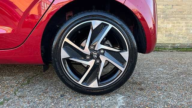 Hyundai i10 1.2 Premium Hatchback 5dr Petrol Auto Euro 6 (s/s) (84 ps)