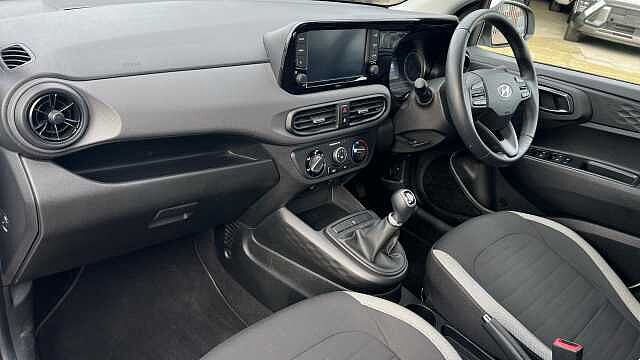 Hyundai i10 1.0 SE Connect Hatchback 5dr Petrol Manual Euro 6 (s/s) (67 ps)