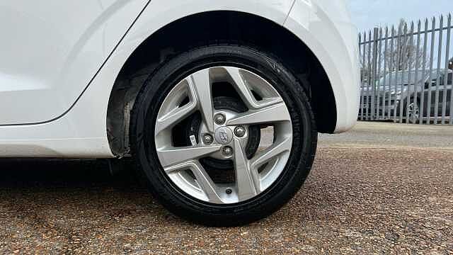 Hyundai i10 1.0 SE Connect Hatchback 5dr Petrol Manual Euro 6 (s/s) (67 ps)