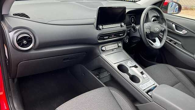 Hyundai KONA 64kWh Premium SUV 5dr Electric Auto (10.5kW Charger) (204 ps)