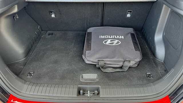 Hyundai KONA 64kWh Premium SUV 5dr Electric Auto (10.5kW Charger) (204 ps)