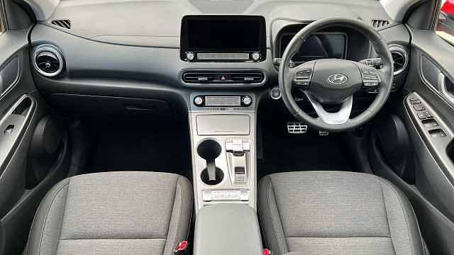 Hyundai KONA 64kWh Premium SUV 5dr Electric Auto (10.5kW Charger) (204 ps)