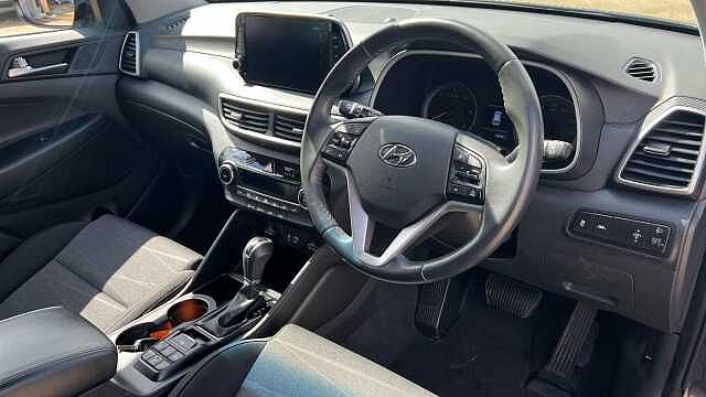 Hyundai TUCSON 1.6 CRDi MHEV SE Nav SUV 5dr Diesel Hybrid DCT Euro 6 (s/s) (136 ps)