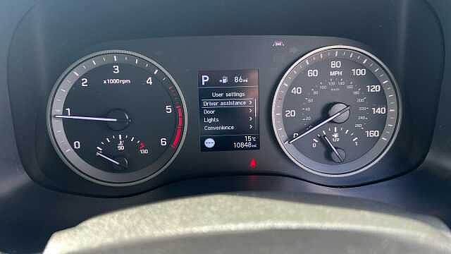 Hyundai TUCSON 1.6 CRDi MHEV SE Nav SUV 5dr Diesel Hybrid DCT Euro 6 (s/s) (136 ps)