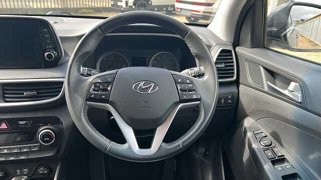 Hyundai TUCSON 1.6 CRDi MHEV SE Nav SUV 5dr Diesel Hybrid DCT Euro 6 (s/s) (136 ps)