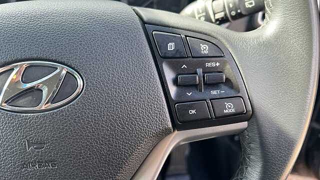 Hyundai TUCSON 1.6 CRDi MHEV SE Nav SUV 5dr Diesel Hybrid DCT Euro 6 (s/s) (136 ps)