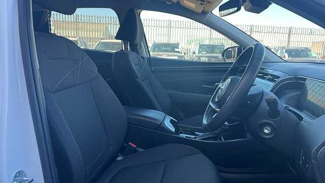 Hyundai TUCSON 1.6 T-GDi MHEV SE Connect SUV 5dr Petrol Hybrid DCT Euro 6 (s/s) (150 ps) Atlas White