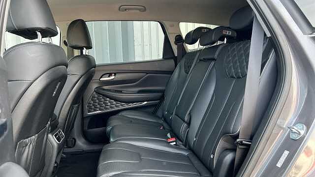 Hyundai Santa Fe 1.6 h T-GDi Premium SUV 5dr Petrol Hybrid Auto Euro 6 (s/s) (230 ps)