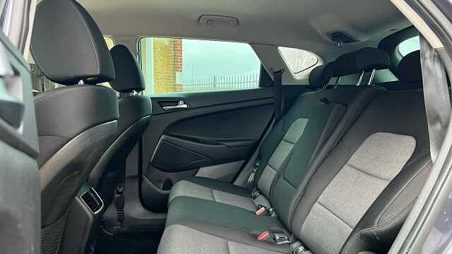 Hyundai TUCSON 1.6 GDi SE Nav SUV 5dr Petrol Manual Euro 6 (s/s) (132 ps)
