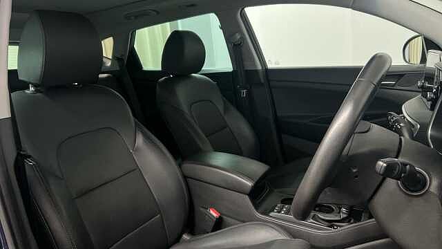 Hyundai TUCSON 1.6 CRDi MHEV Premium SE SUV 5dr Diesel Hybrid DCT Euro 6 (s/s) (136 ps)
