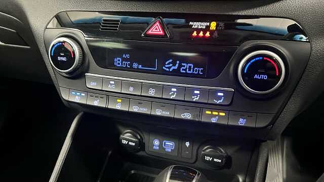 Hyundai TUCSON 1.6 CRDi MHEV Premium SE SUV 5dr Diesel Hybrid DCT Euro 6 (s/s) (136 ps)