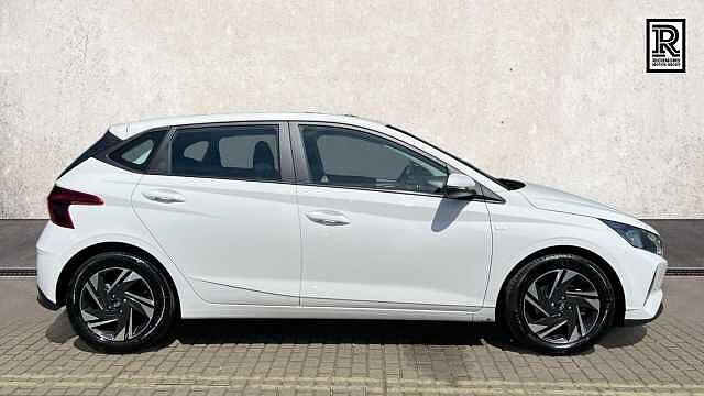 Hyundai I20 1.0 T-GDi MHEV SE Connect Hatchback 5dr Petrol Hybrid Manual Euro 6 (s/s) (100 p Atlas White