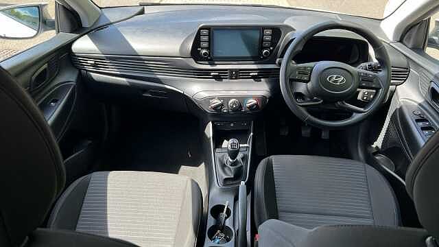 Hyundai I20 1.0 T-GDi MHEV SE Connect Hatchback 5dr Petrol Hybrid Manual Euro 6 (s/s) (100 p Atlas White