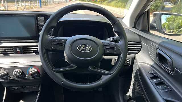 Hyundai I20 1.0 T-GDi MHEV SE Connect Hatchback 5dr Petrol Hybrid Manual Euro 6 (s/s) (100 p Atlas White