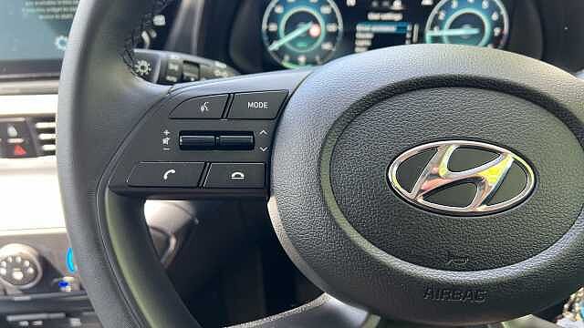 Hyundai I20 1.0 T-GDi MHEV SE Connect Hatchback 5dr Petrol Hybrid Manual Euro 6 (s/s) (100 p Atlas White