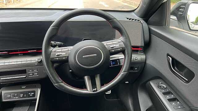 Hyundai KONA 1.6 h-GDi N Line SUV 5dr Petrol Hybrid DCT Euro 6 (s/s) (129 ps) Atlas White