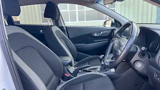 Hyundai KONA 1.0 T-GDi Play SUV 5dr Petrol Manual Euro 6 (s/s) (120 ps)