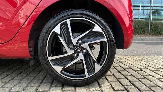 Hyundai i10 1.2 Premium Hatchback 5dr Petrol Auto Euro 6 (s/s) (79 ps)