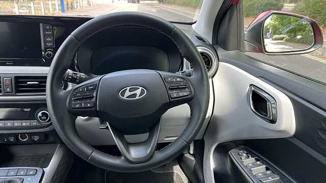 Hyundai i10 1.2 Premium Hatchback 5dr Petrol Auto Euro 6 (s/s) (79 ps)