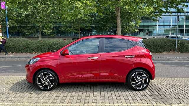 Hyundai i10 1.2 Premium Hatchback 5dr Petrol Auto Euro 6 (s/s) (79 ps)