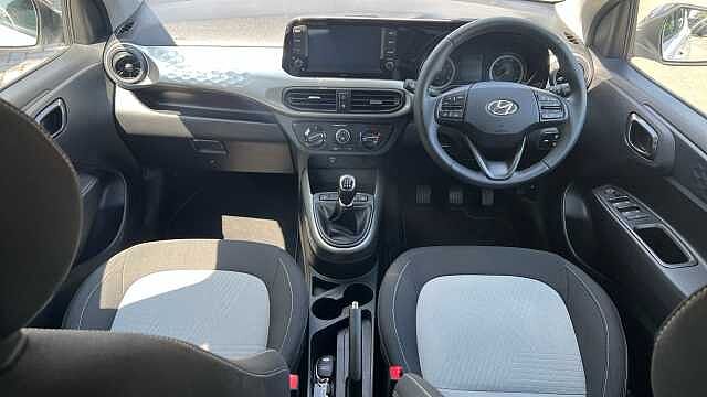 Hyundai i10 1.2 Premium Hatchback 5dr Petrol Manual Euro 6 (s/s) (84 ps)